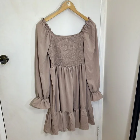 Dress - Picture 2 of 2